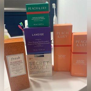 Skincare Bundle incl. Laneige, Fresh, Peach & Lily, and IT Cosmetics